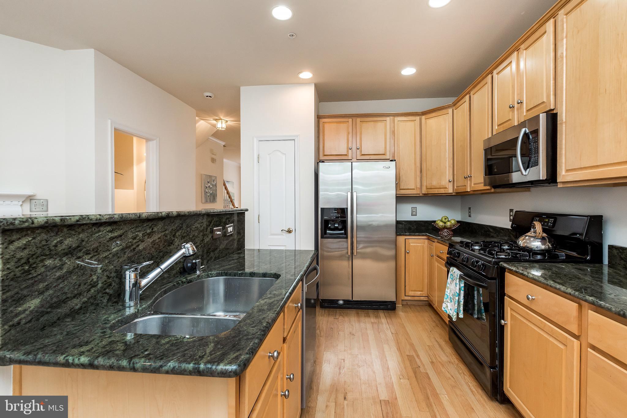 2102 Darcy Green Place Silver Spring, MD 20910 - Photo 17 of 36
