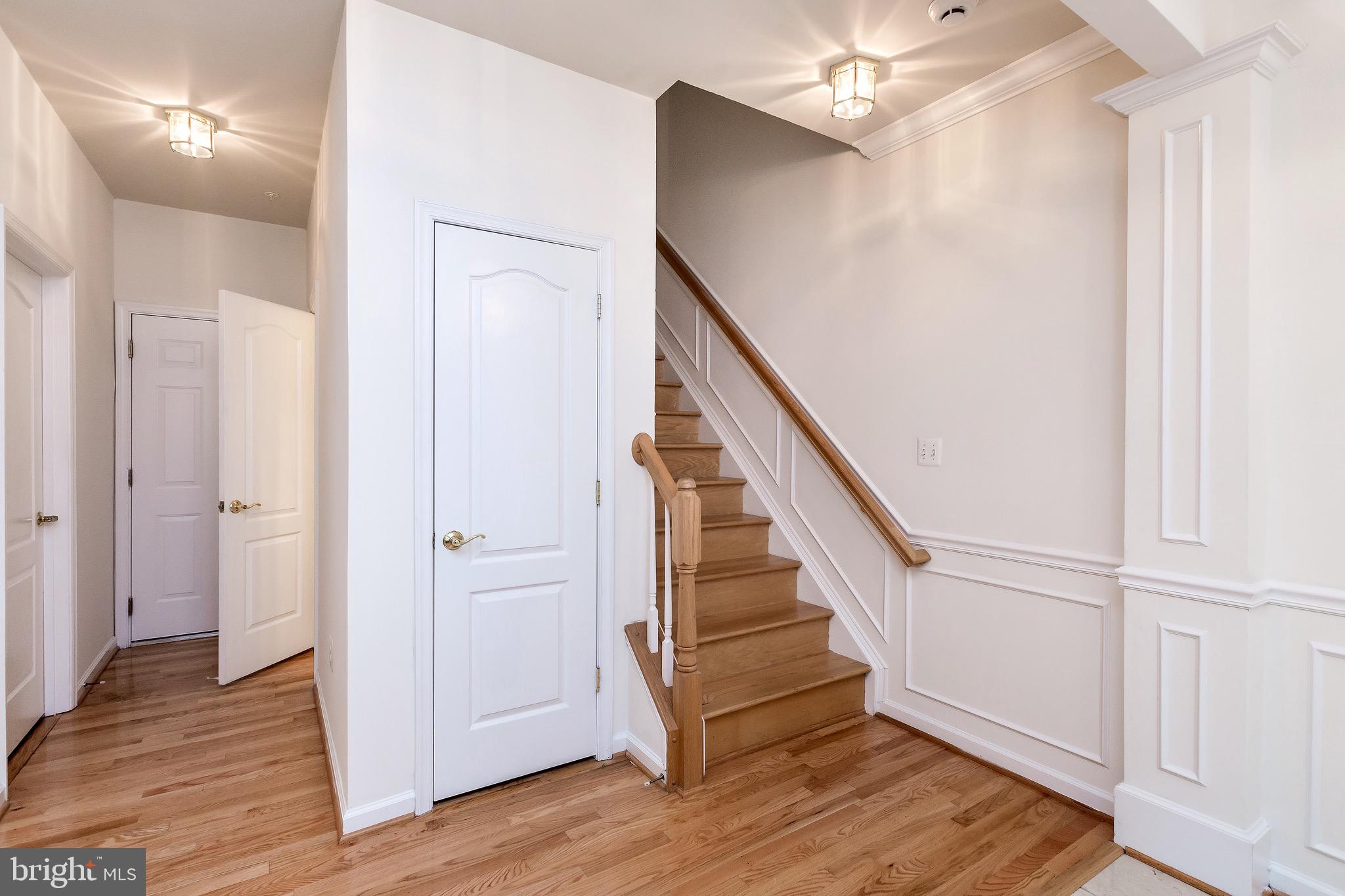 2102 Darcy Green Place Silver Spring, MD 20910 - Photo 6 of 36