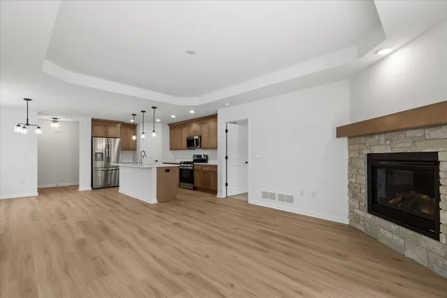 $399,900 | 516 Hunter Oaks Boulevard, Unit 802, Watertown, WI 53094