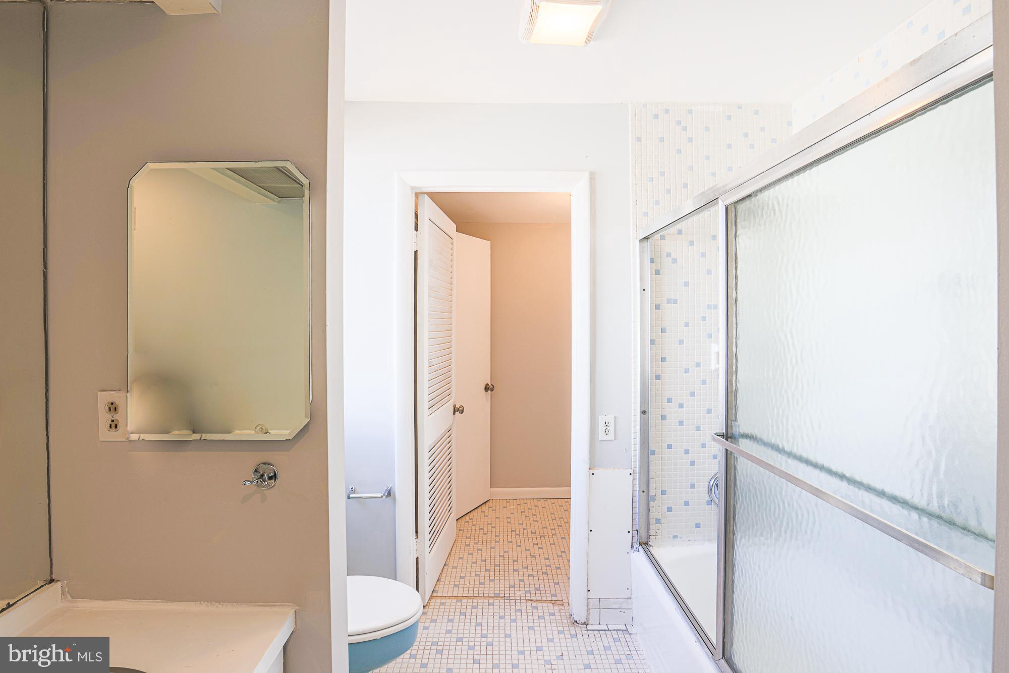 6705 Maurleen Road Baltimore, MD 21209 - Photo 12 of 18 Primary bathroom