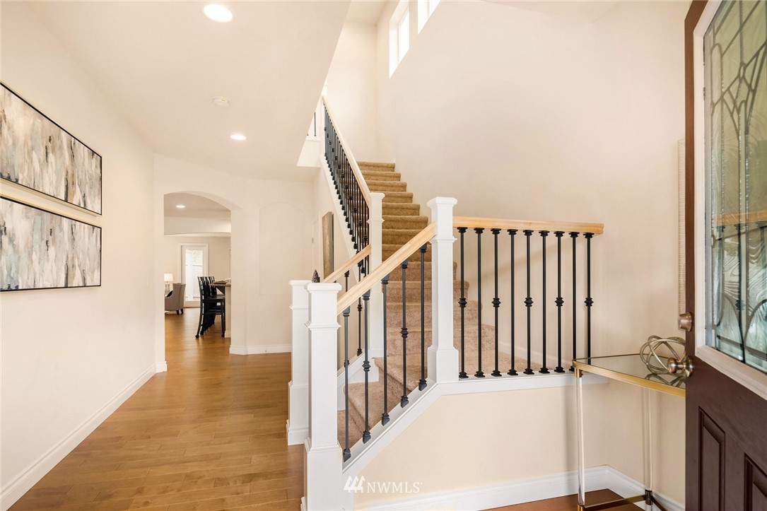 14108 163rd Place Southeast Renton, WA 98059 - Photo 4 of 27 Gallery Image 4