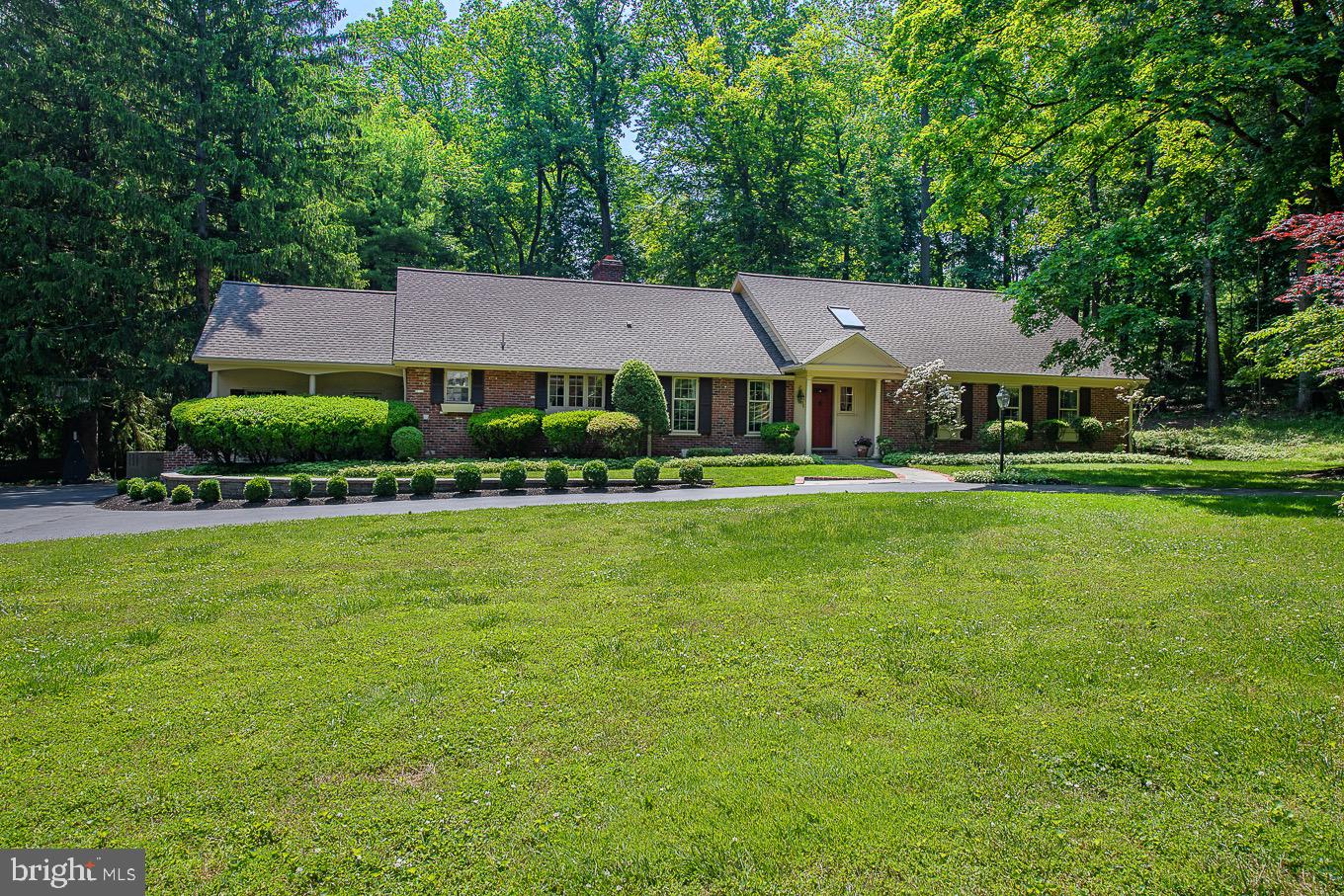 714 Woodcrest Road Wayne, PA 19087 - Photo 2 of 44 Circular driveway with stunning landscaping