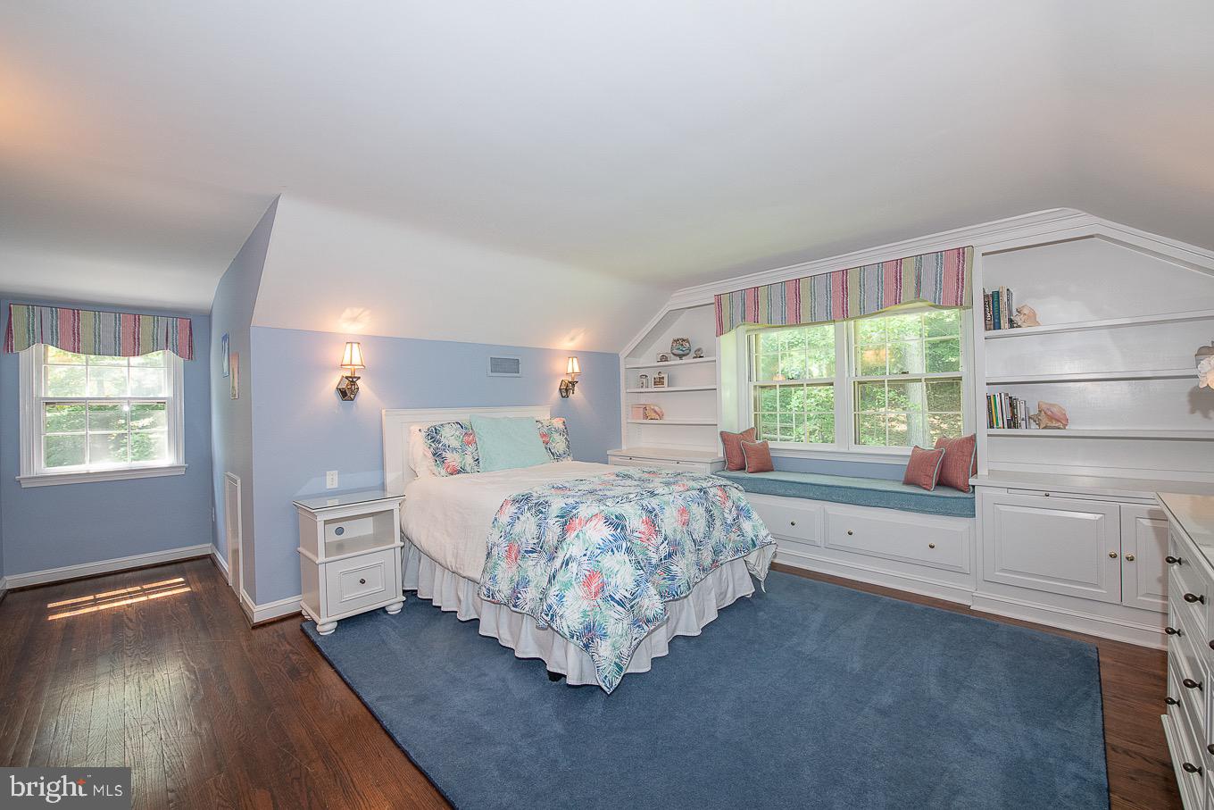 714 Woodcrest Road Wayne, PA 19087 - Photo 26 of 44 Spacious Second floor bedroom