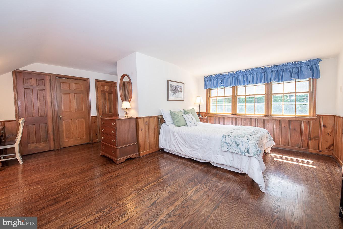 714 Woodcrest Road Wayne, PA 19087 - Photo 31 of 44 Second floor Bedroom with ensuite Bathroom