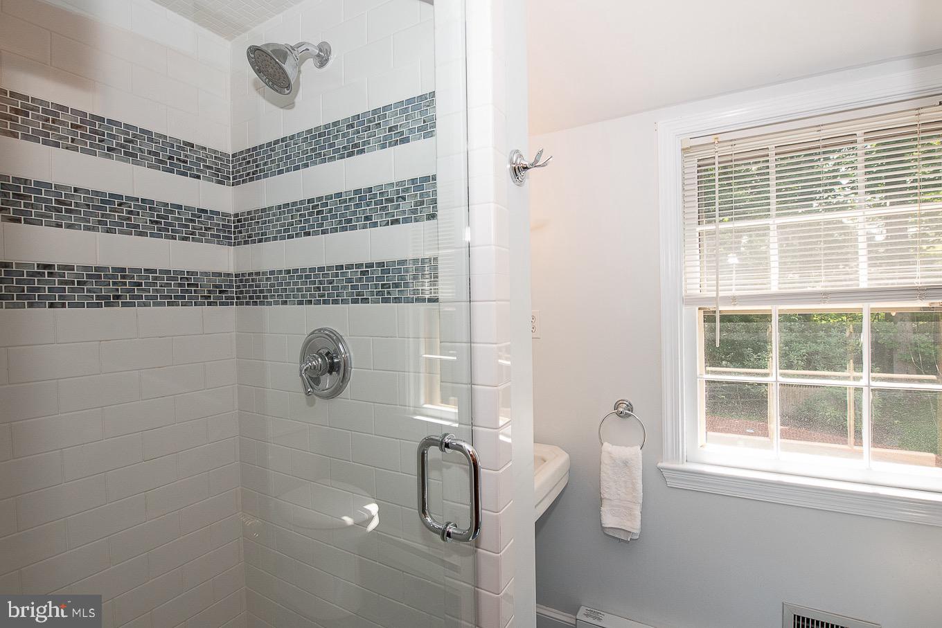 714 Woodcrest Road Wayne, PA 19087 - Photo 32 of 44 Ensuite Bathroom
