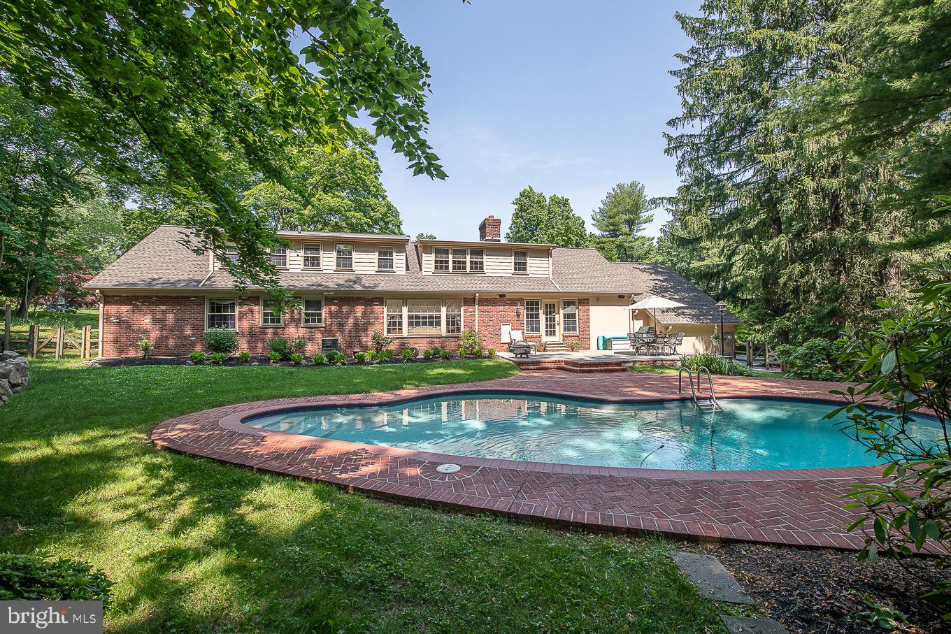 714 Woodcrest Road Wayne, PA 19087 - Photo 41 of 44 Brick home all around