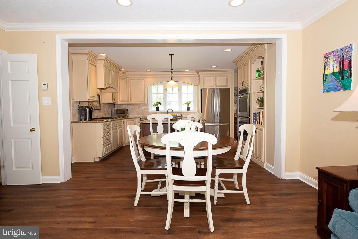 714 Woodcrest Road Wayne, PA 19087 - Photo 10 of 44 East-in area in Kitchen