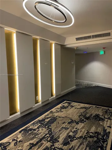 $5,800 | 5161 Collins Avenue, Unit 1104, Miami Beach, FL 33140