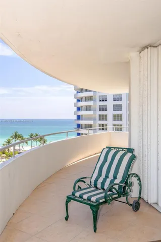 $5,800 | 5161 Collins Avenue, Unit 1104, Miami Beach, FL 33140