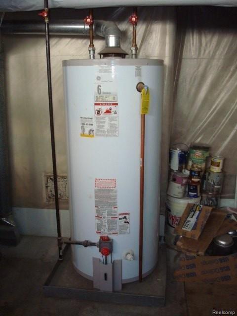 185 Cherokee Road Pontiac, MI 48341 - Photo 10 of 22 75 GAL WATER HEATER
