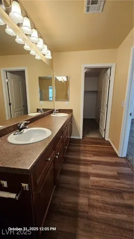 $1,900 | 10614 West Gilmore Avenue, Las Vegas, NV 89129