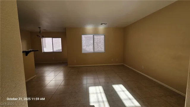 $1,900 | 10614 West Gilmore Avenue, Las Vegas, NV 89129