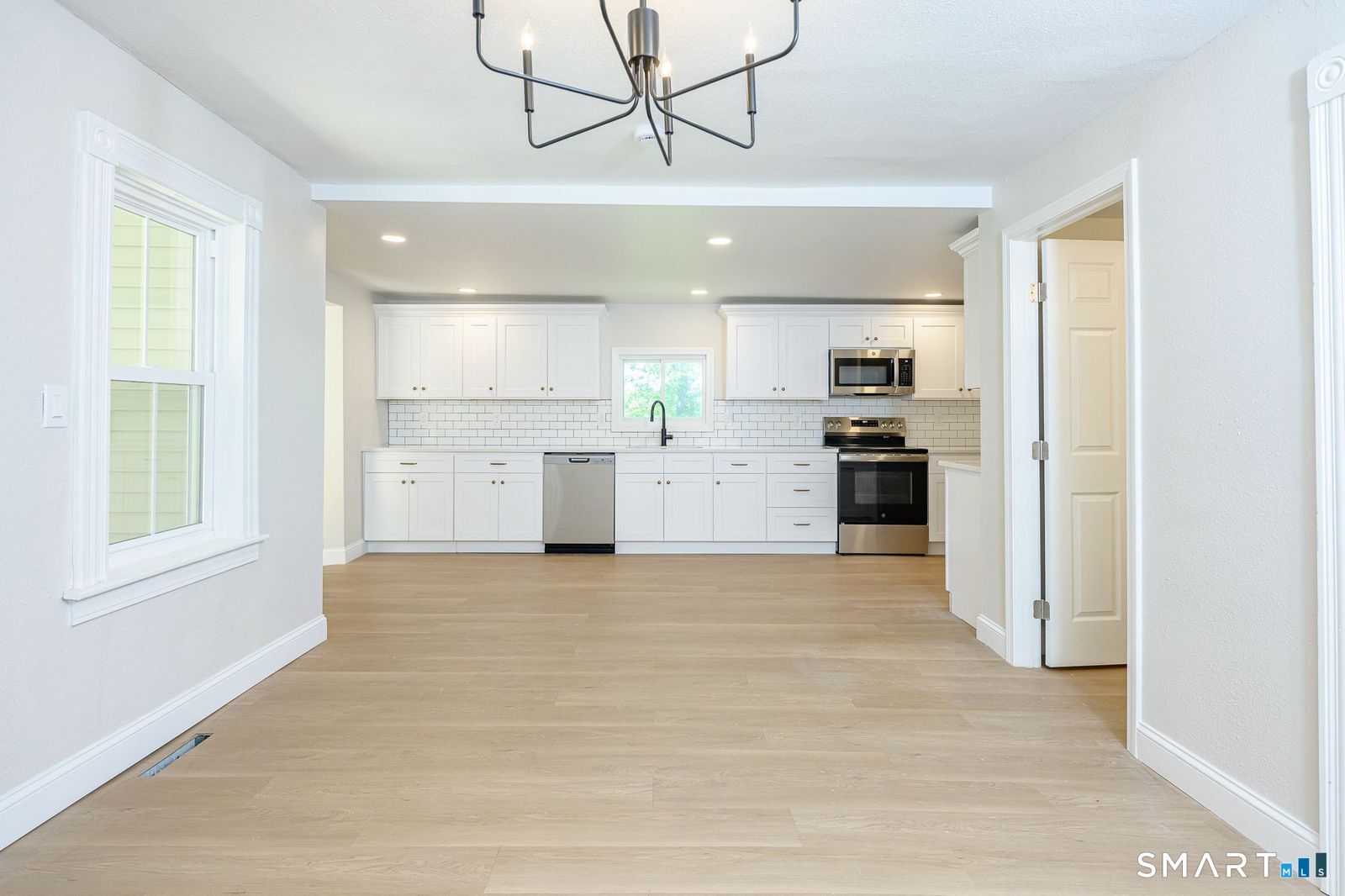 193 East Franklin Street Killingly, CT 06239 - Photo 20 of 30