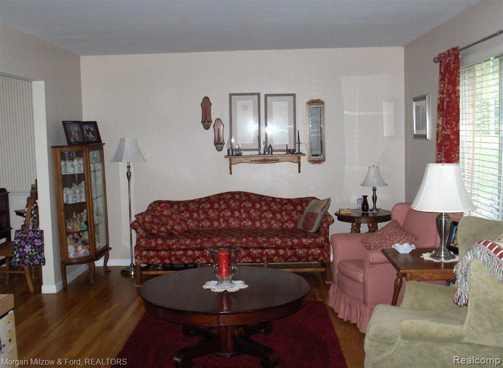 7859 Reese Road Clarkston, MI 48348 - Photo 5 of 5 7859 Reese 015.jpg
