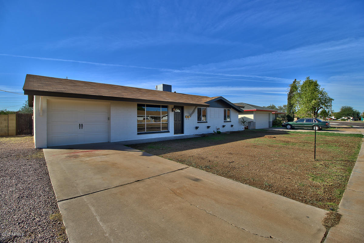 3109 West Calavar Road Phoenix, AZ 85053 - Photo 1 of 30 1--3