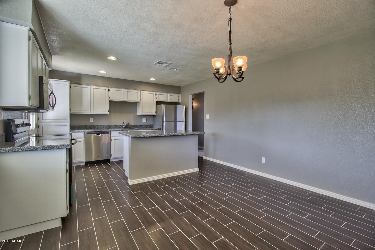3109 West Calavar Road Phoenix, AZ 85053 - Photo 18 of 30 1--14