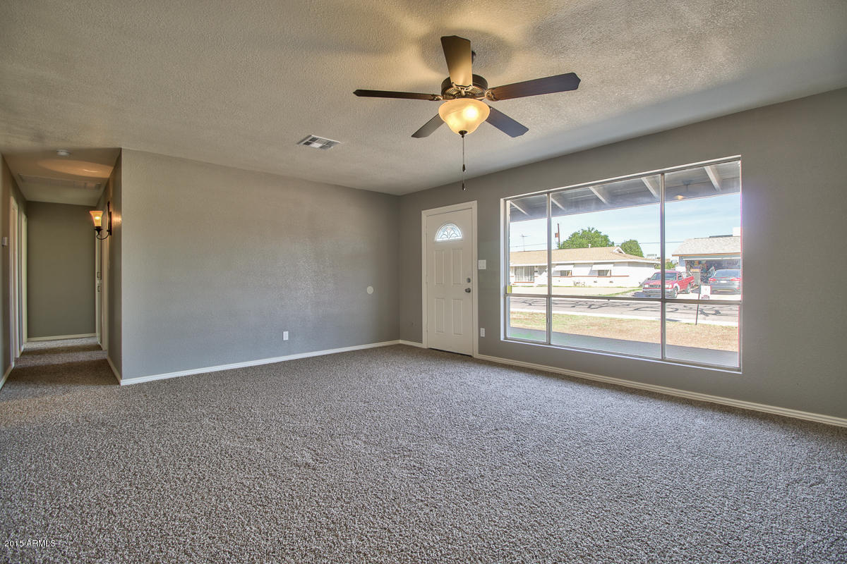 3109 West Calavar Road Phoenix, AZ 85053 - Photo 29 of 30 1--6