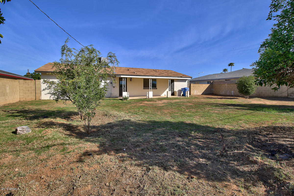 3109 West Calavar Road Phoenix, AZ 85053 - Photo 7 of 30 1--29