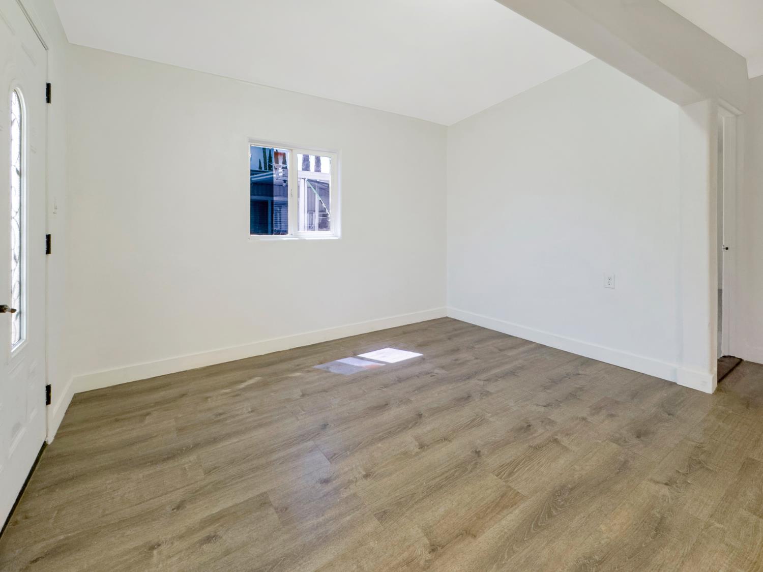 311 Ferness Pittsburg, CA 94565 - Photo 4 of 16