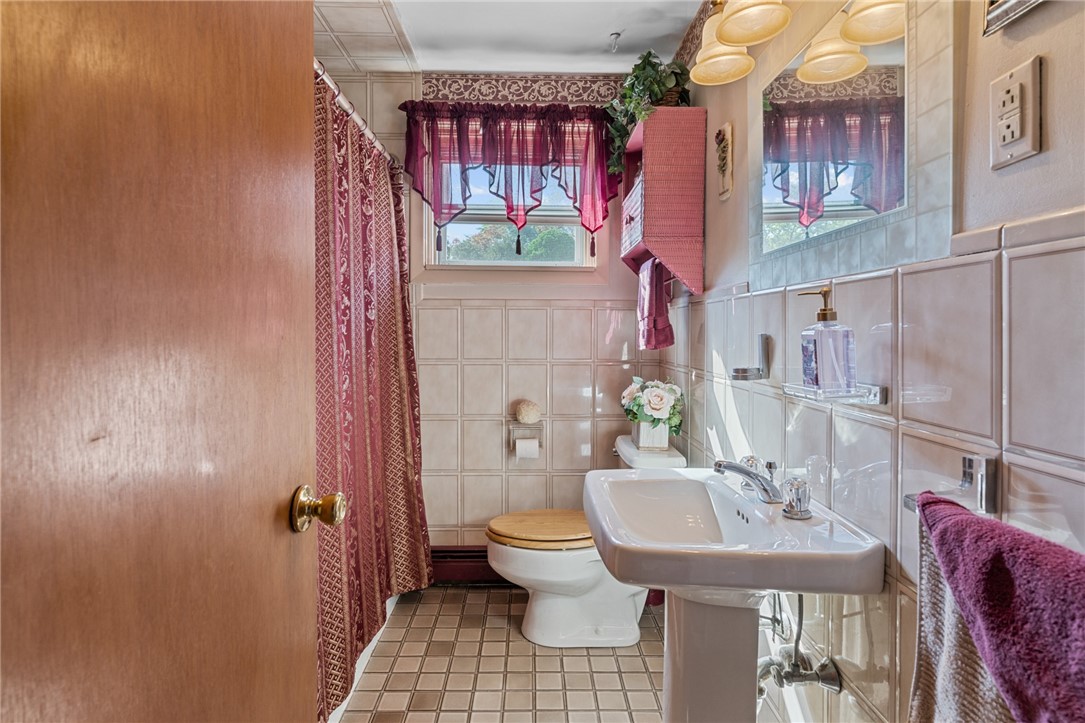 58 Hoyt Street Warwick, RI 02886 - Photo 11 of 26