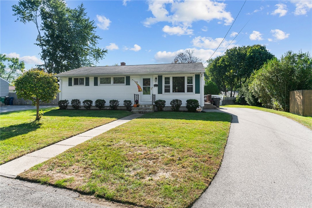 58 Hoyt Street Warwick, RI 02886 - Photo 2 of 26