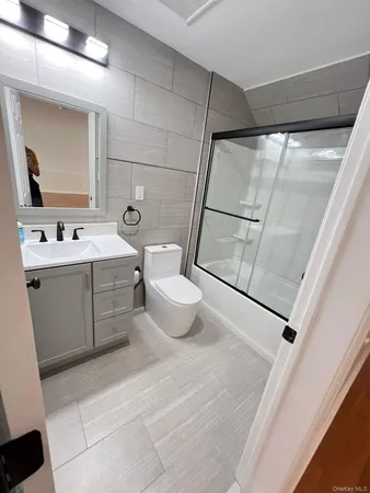 $6,000 | 50 Vineyard Avenue, Yonkers, NY 10703