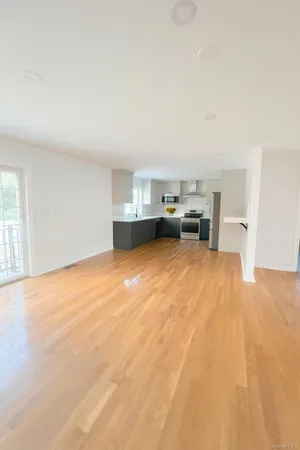 $6,000 | 50 Vineyard Avenue, Yonkers, NY 10703