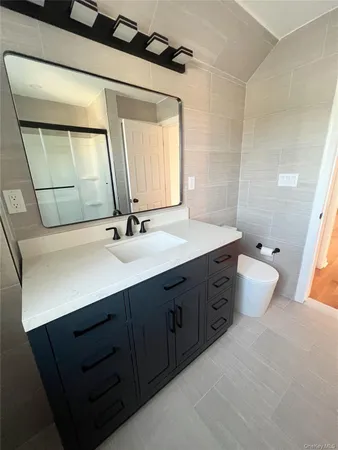 $6,000 | 50 Vineyard Avenue, Yonkers, NY 10703