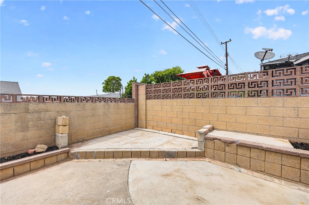 19209 Caney Avenue Carson, CA 90746 - Photo 45 of 58