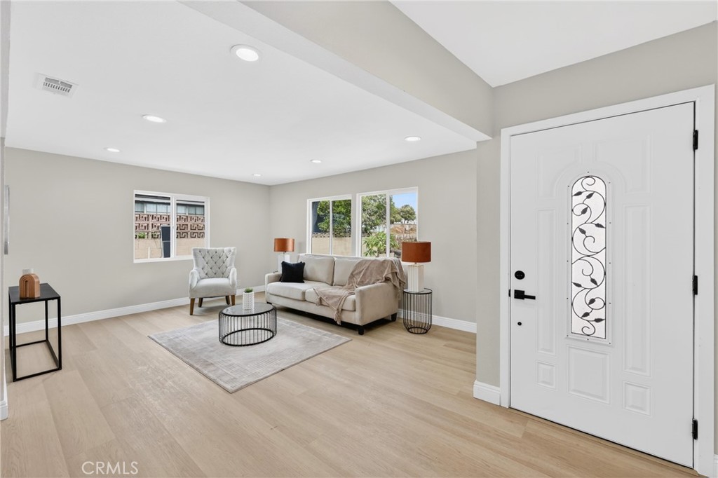 19209 Caney Avenue Carson, CA 90746 - Photo 5 of 58