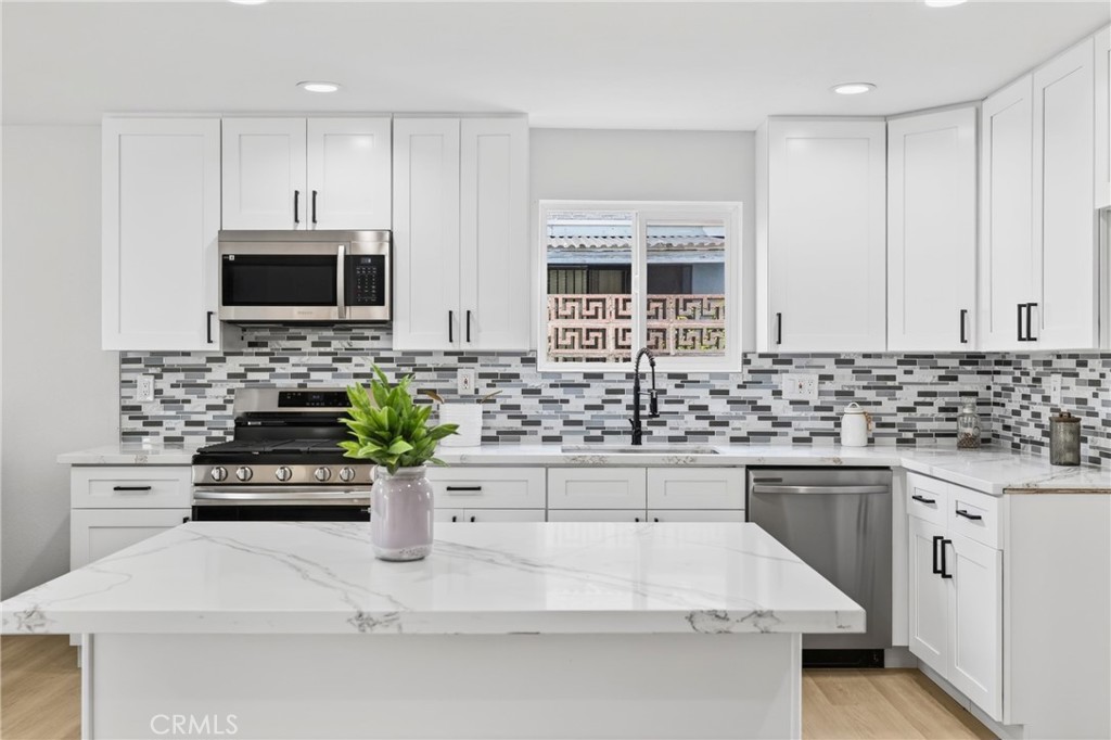 19209 Caney Avenue Carson, CA 90746 - Photo 10 of 58