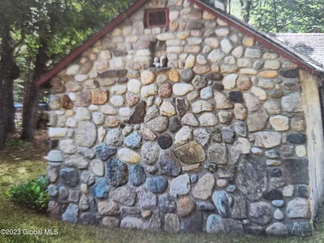 $85,000 | 115 Atateka Drive, Chestertown, NY 12817