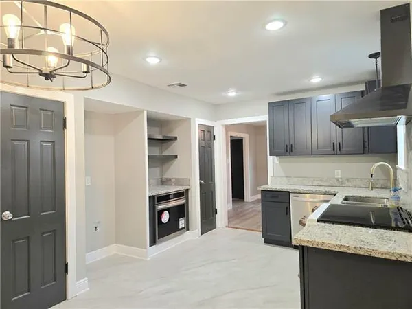 $2,300 | 4212 Neyrey Drive, Metairie, LA 70002