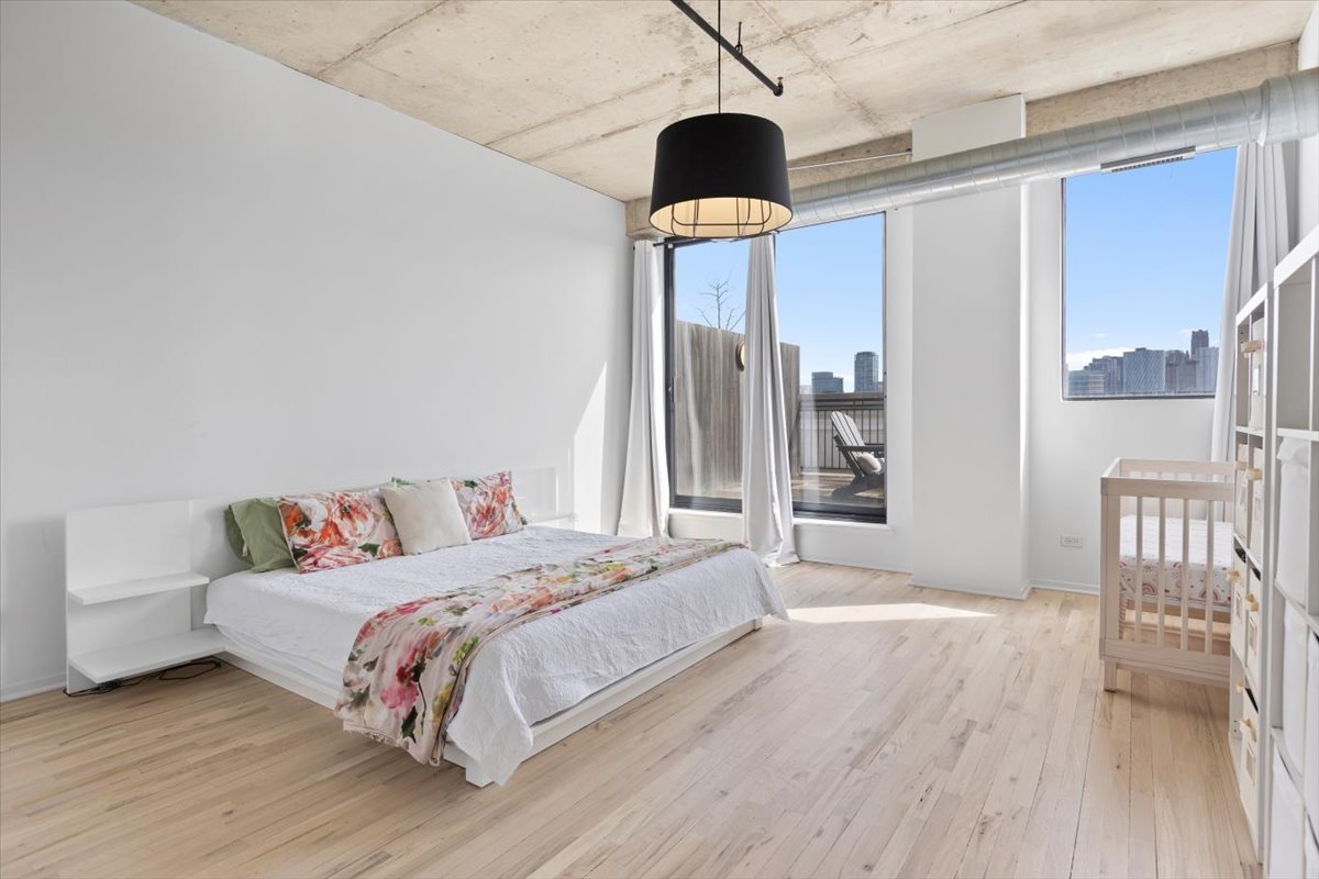 6 South Laflin Street, Unit 907 Chicago, IL 60607 - Photo 12 of 28