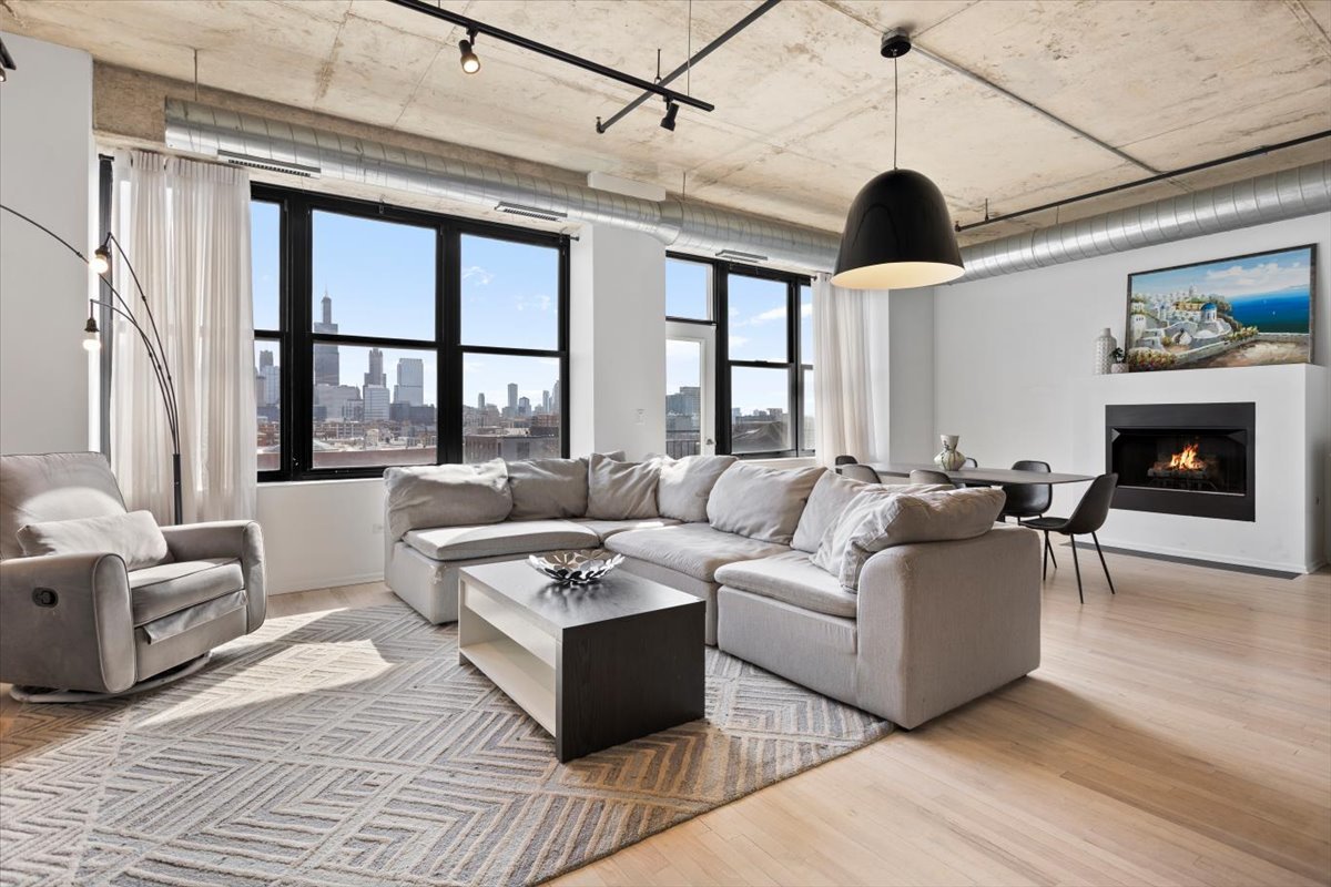 6 South Laflin Street, Unit 907 Chicago, IL 60607 - Photo 2 of 28