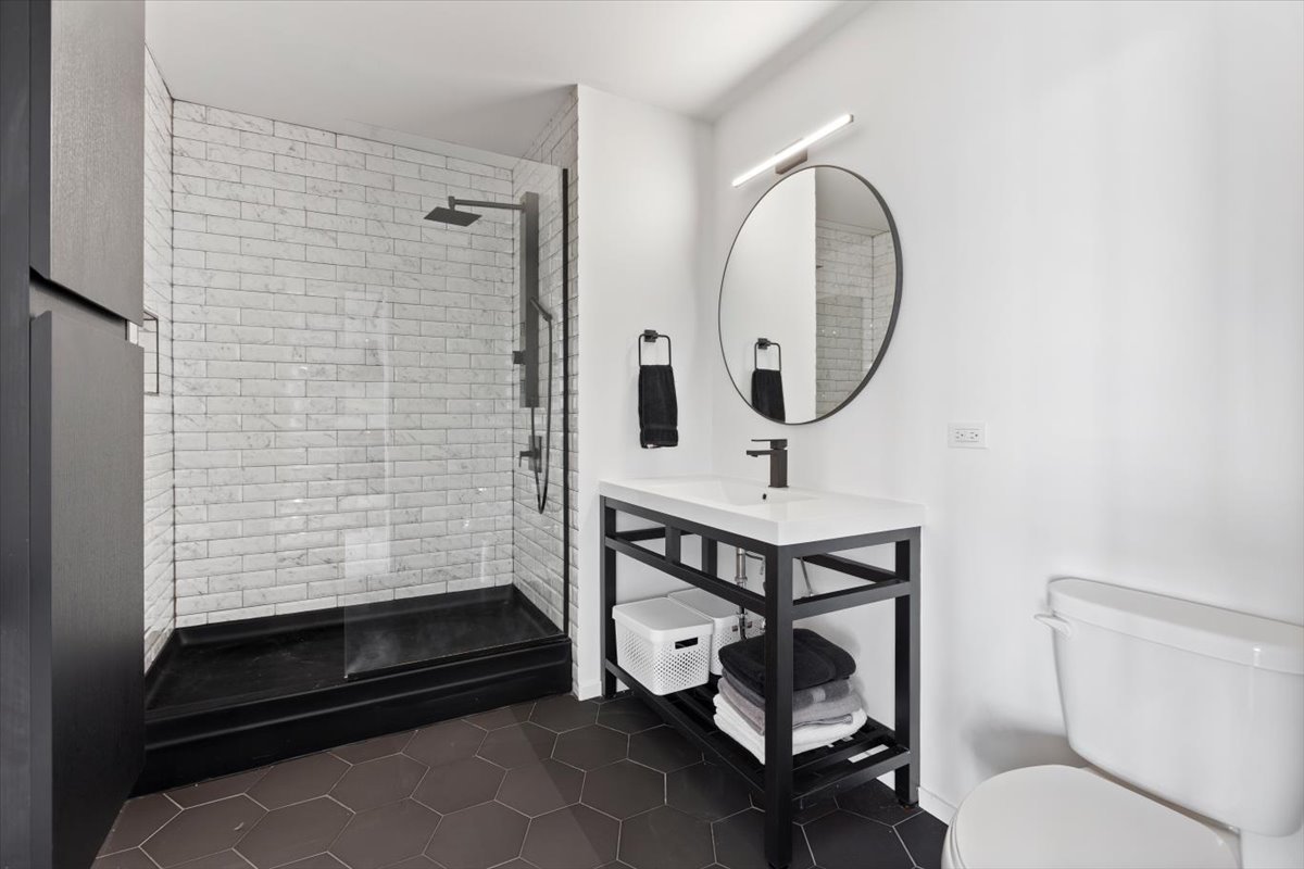 6 South Laflin Street, Unit 907 Chicago, IL 60607 - Photo 22 of 28