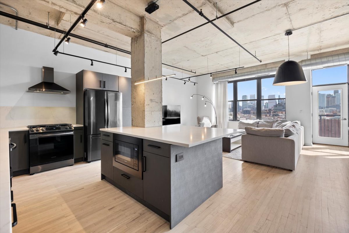 6 South Laflin Street, Unit 907 Chicago, IL 60607 - Photo 7 of 28