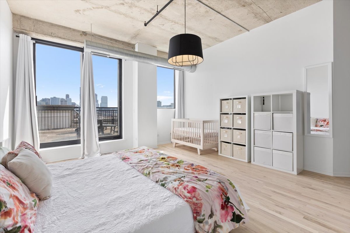 6 South Laflin Street, Unit 907 Chicago, IL 60607 - Photo 10 of 28