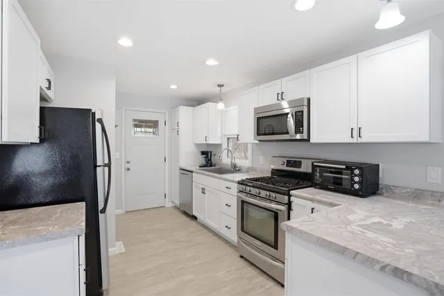 $174,800 | 3954 South Concord Street, Davenport, IA 52802