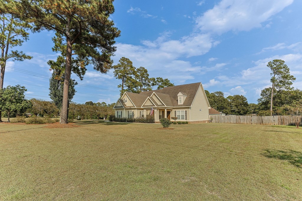 12 Solomon Road Headland, AL 36345 - Photo 3 of 57