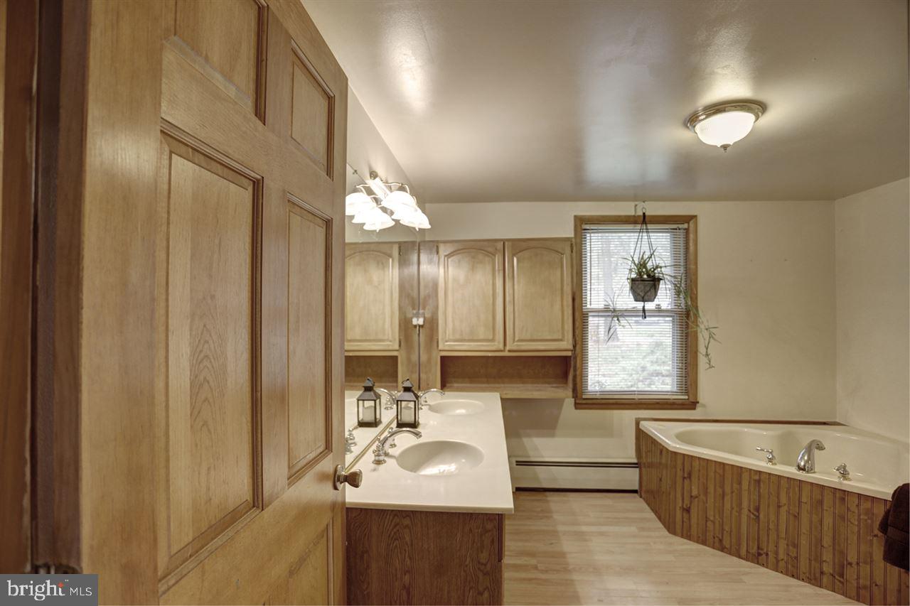 101 Small Valley Road Halifax, PA 17032 - Photo 9 of 24