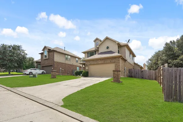 $2,025 | 4909 Summer Ridge Drive, Conroe, TX 77303