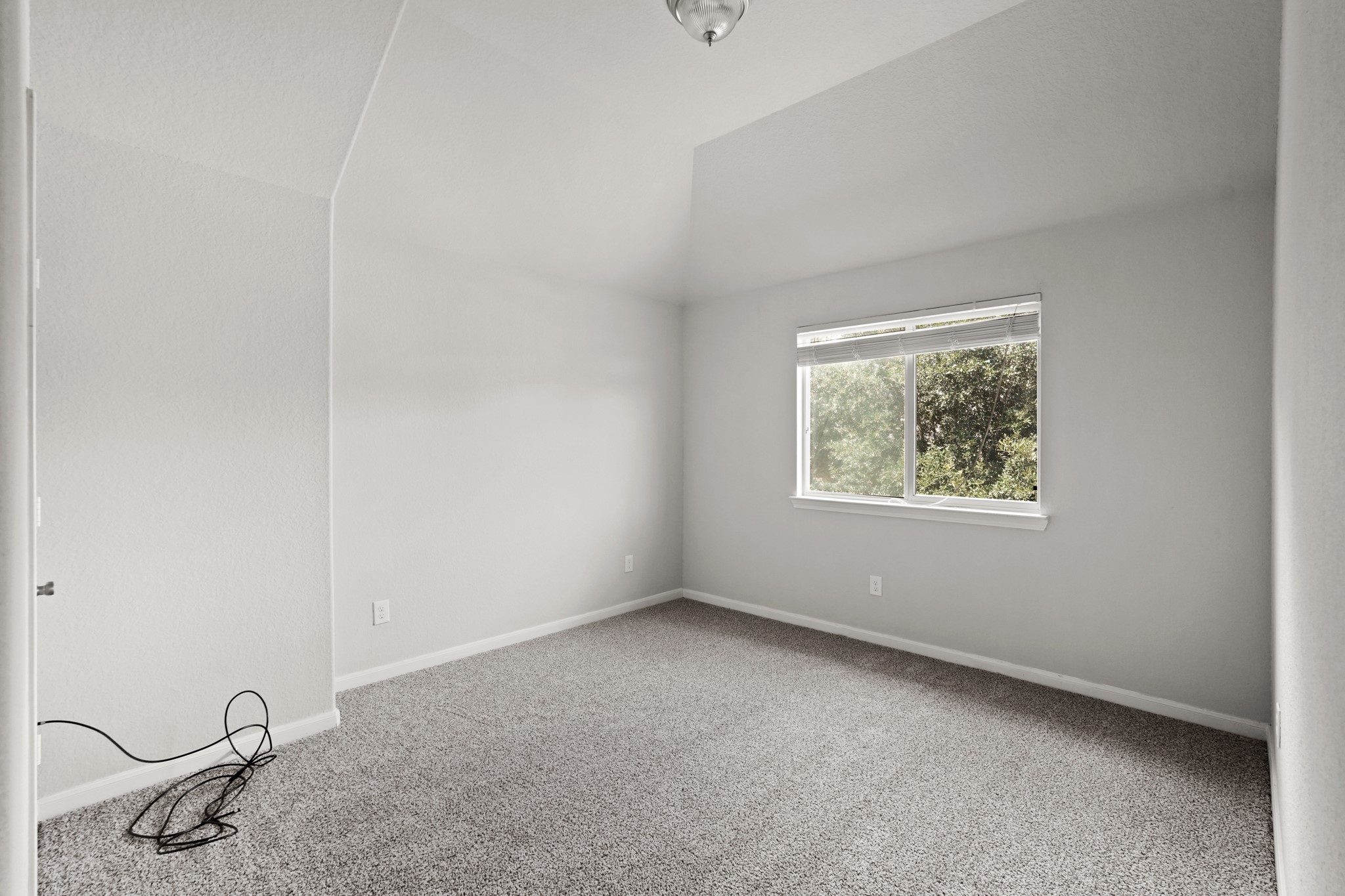 4909 Summer Ridge Drive Conroe, TX 77303 - Photo 13 of 22