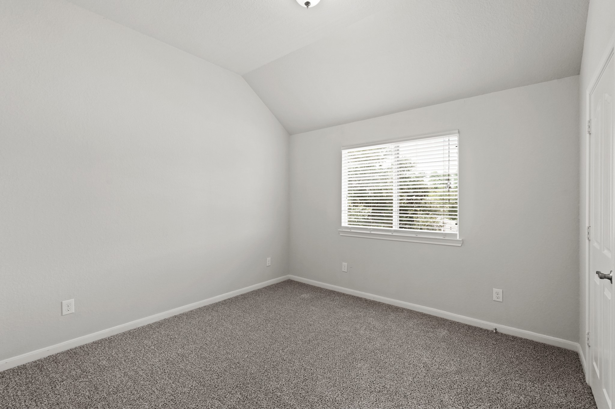 4909 Summer Ridge Drive Conroe, TX 77303 - Photo 15 of 22