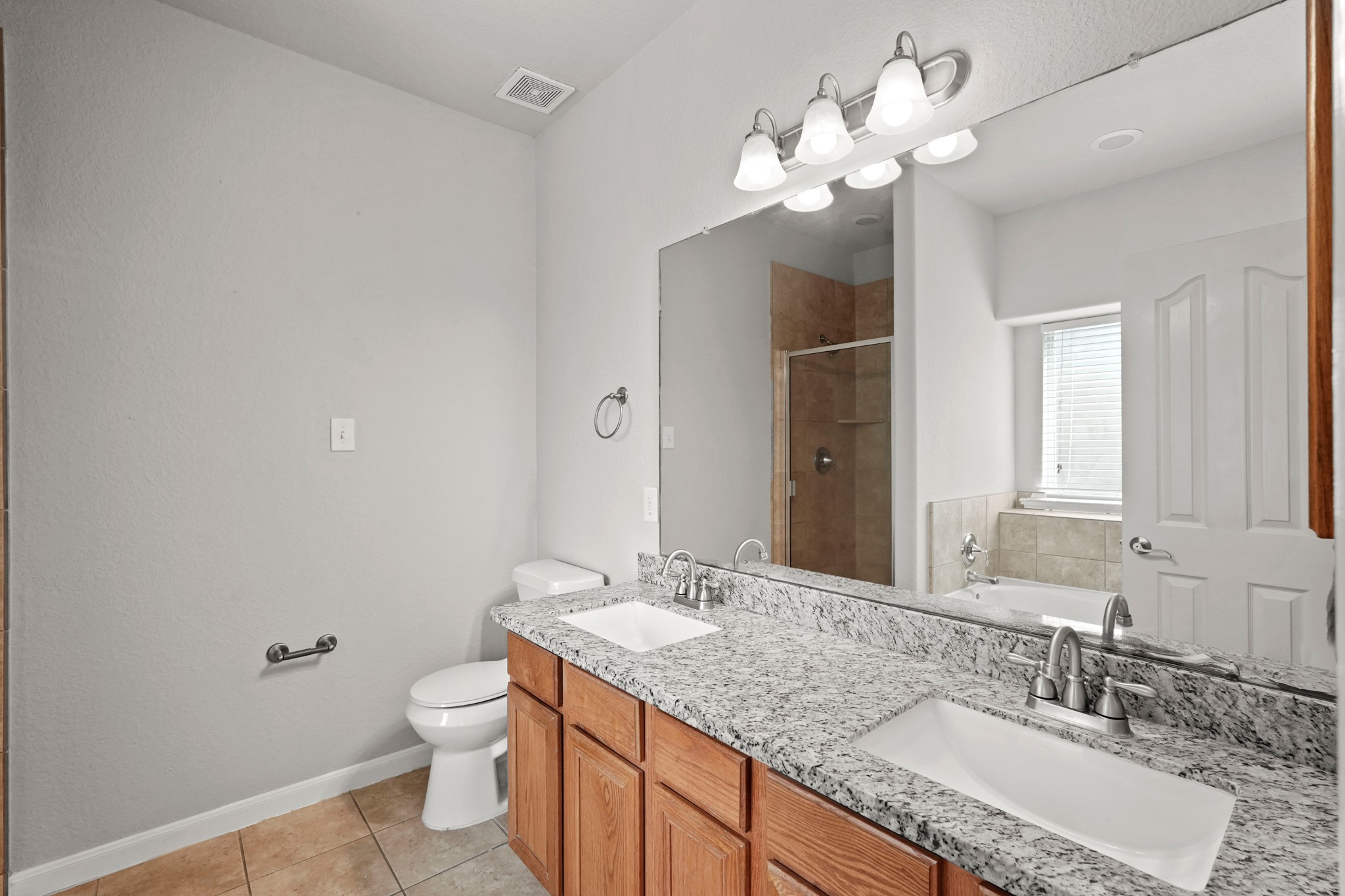 4909 Summer Ridge Drive Conroe, TX 77303 - Photo 8 of 22