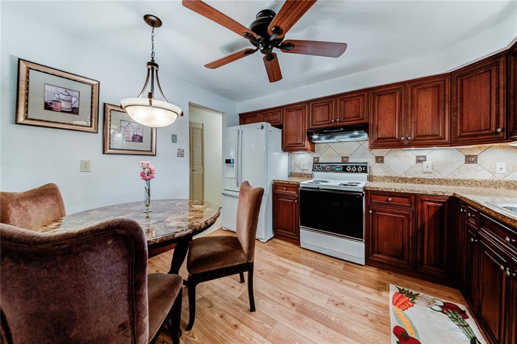 348 Lincoln Hall Road Elizabeth, PA 15037 - Photo 3 of 25 Gallery Image 3