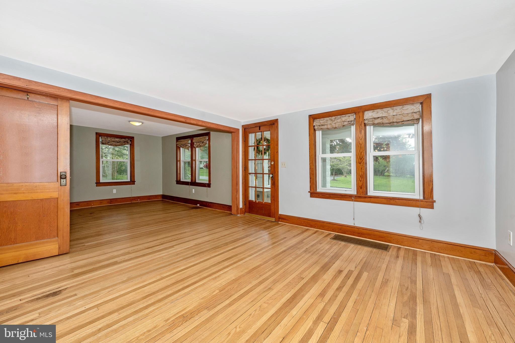 7832 Rocky Springs Road Frederick, MD 21702 - Photo 8 of 41 Great architectural wood details throughout!