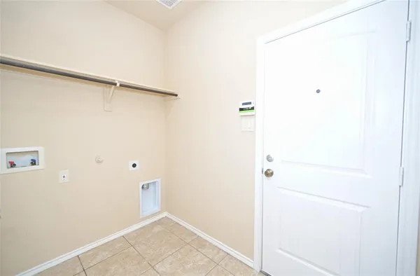 $2,395 | 410 Red Sage Lane, Duncanville, TX 75137
