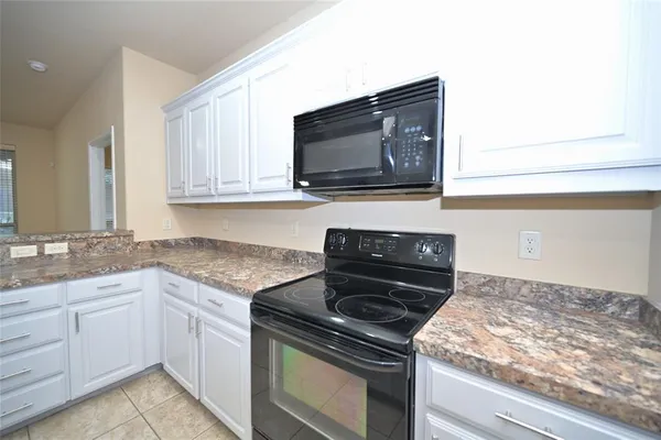 $2,395 | 410 Red Sage Lane, Duncanville, TX 75137