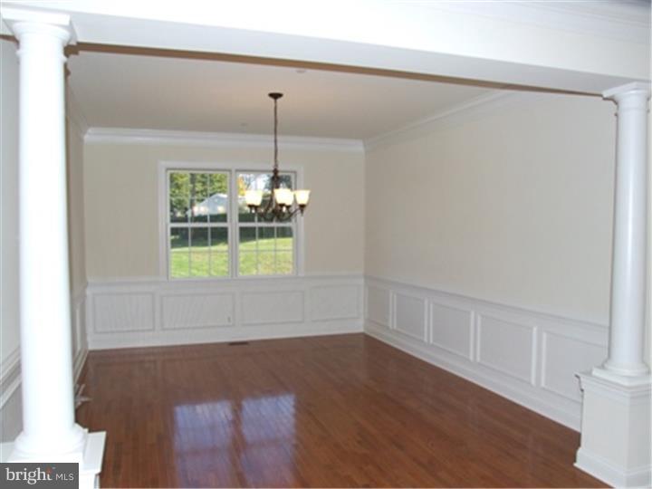 140 North Hillcrest Road Springfield, PA 19064 - Photo 13 of 13 Dining Room